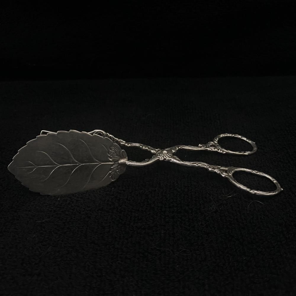 Sterling Silver Silverware Salad Tong - 26.1 grams (1 of 13)
