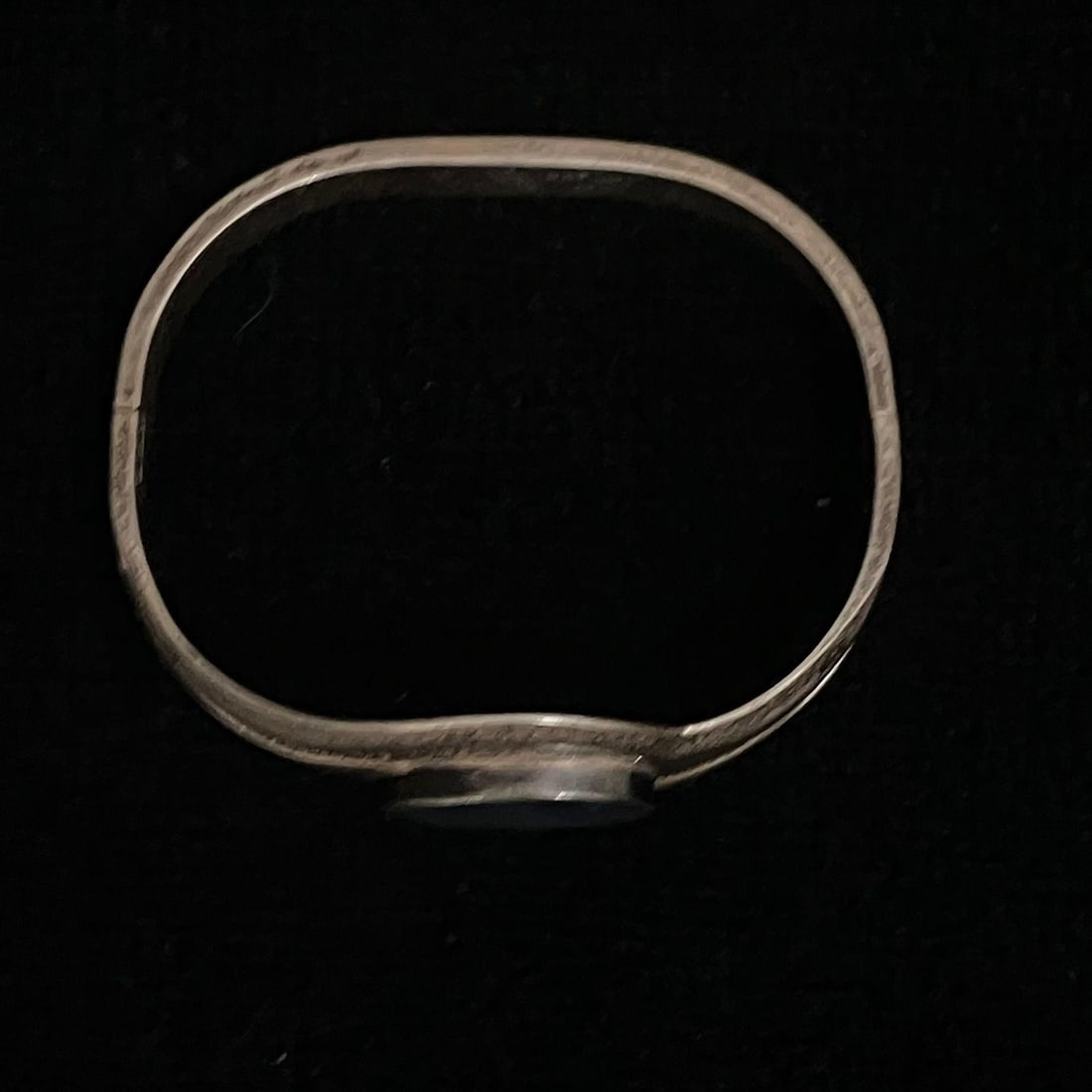 Sterling Silver Bracelet w/ Stone 56.7 grams: Sterling Silver Bracelet w/ Stone. 56.7 grams