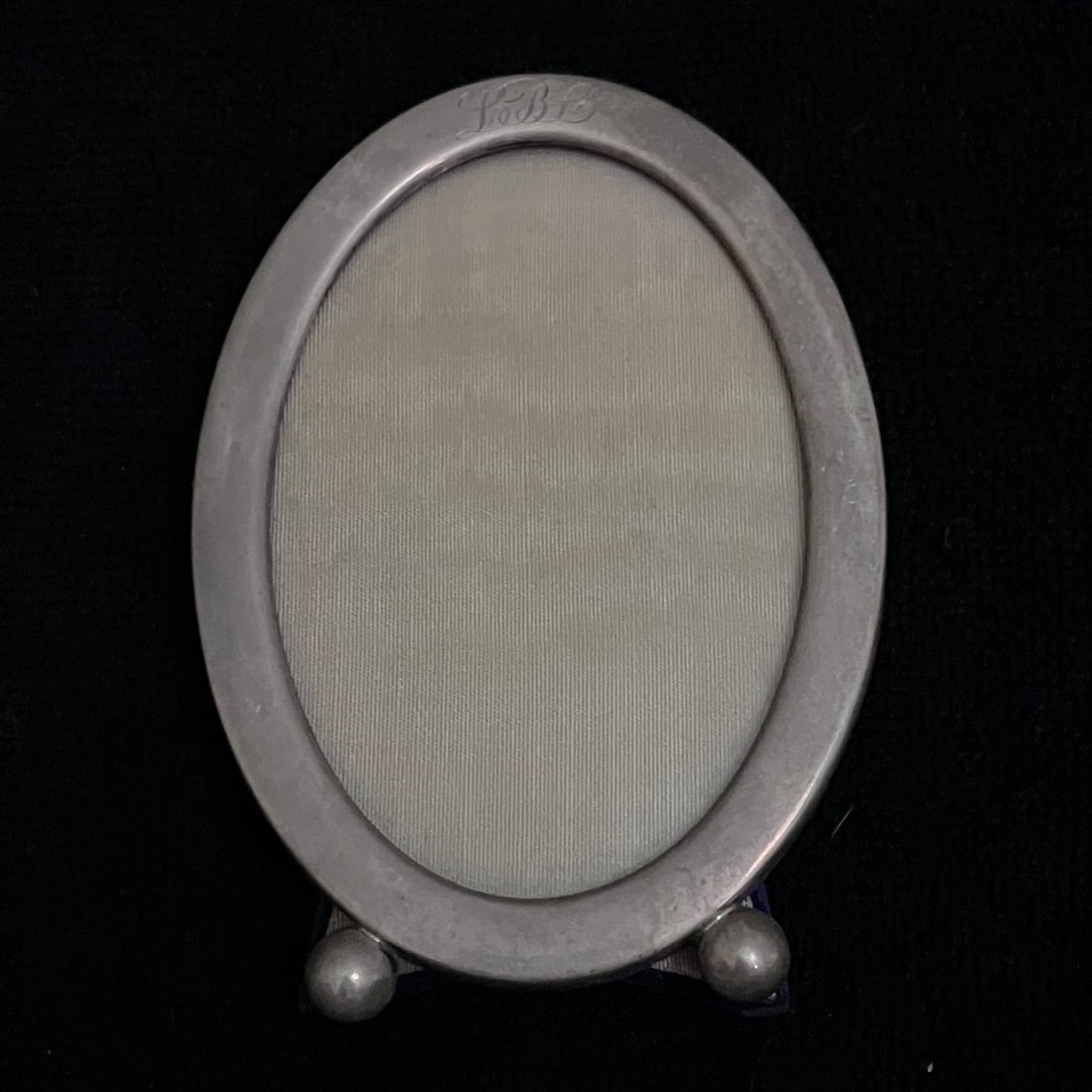 Sterling Silver Oval Picture Frames Pair 331.8 g - 3