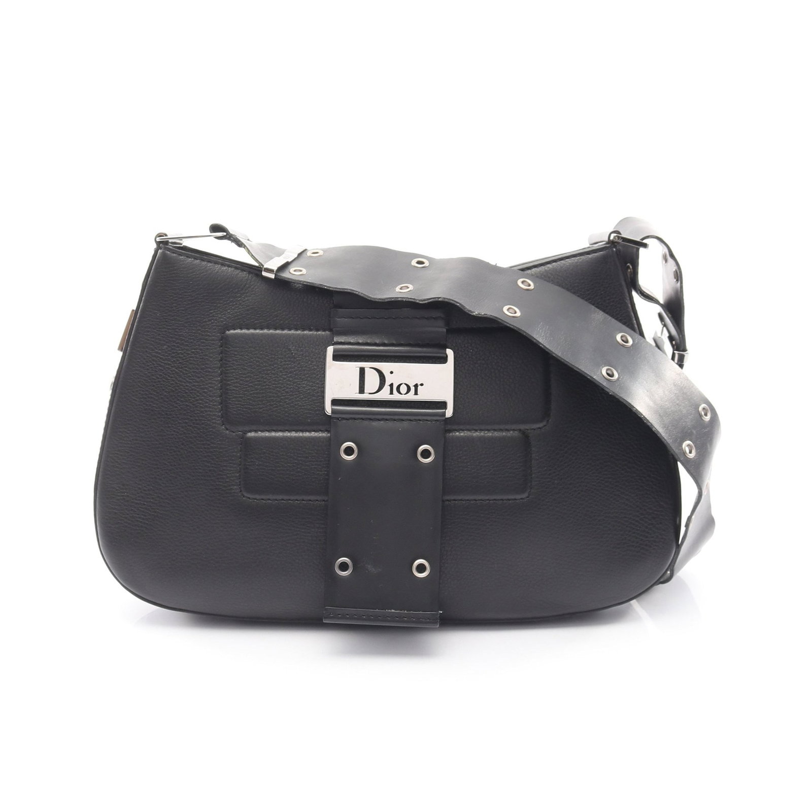 Dior Street Chic Shoulder Black: Black Street Chic shoulder bag in leather. Size: H19 x W25-32 x D5 cm; strap max 80 cm.