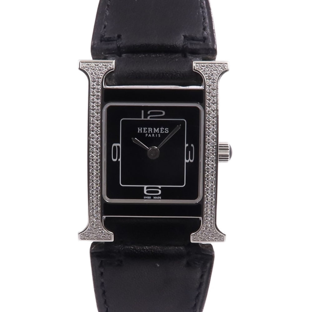 Chanel Premiere M Quartz Gold Plated Black: Quartz watch with gold plated case and belt, black color. Accessories: none. Case length 26mm; case side 20mm; max arm circumference 14.5cm.