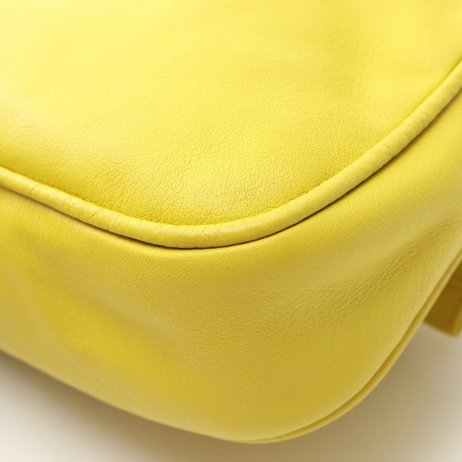 Fendi Chain Shoulder Yellow - 5