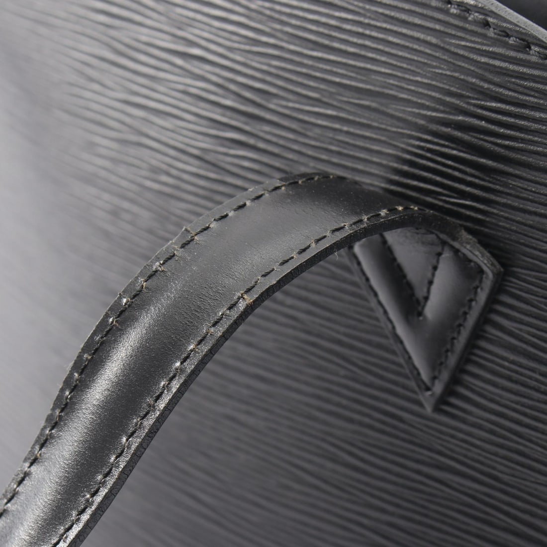 Louis Vuitton Saint-Jacques Epi Noir - 6