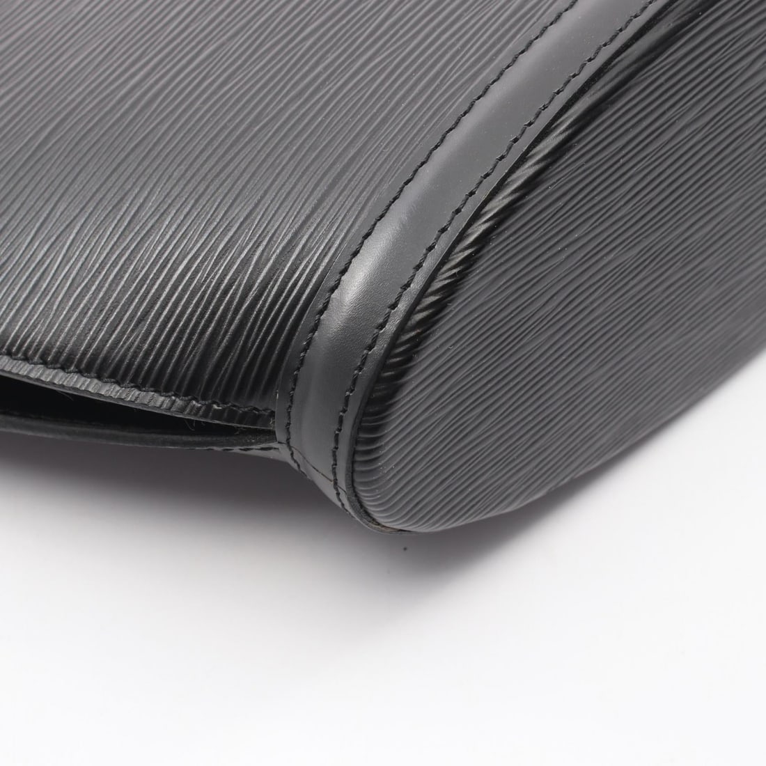 Louis Vuitton Saint-Jacques Epi Noir - 8