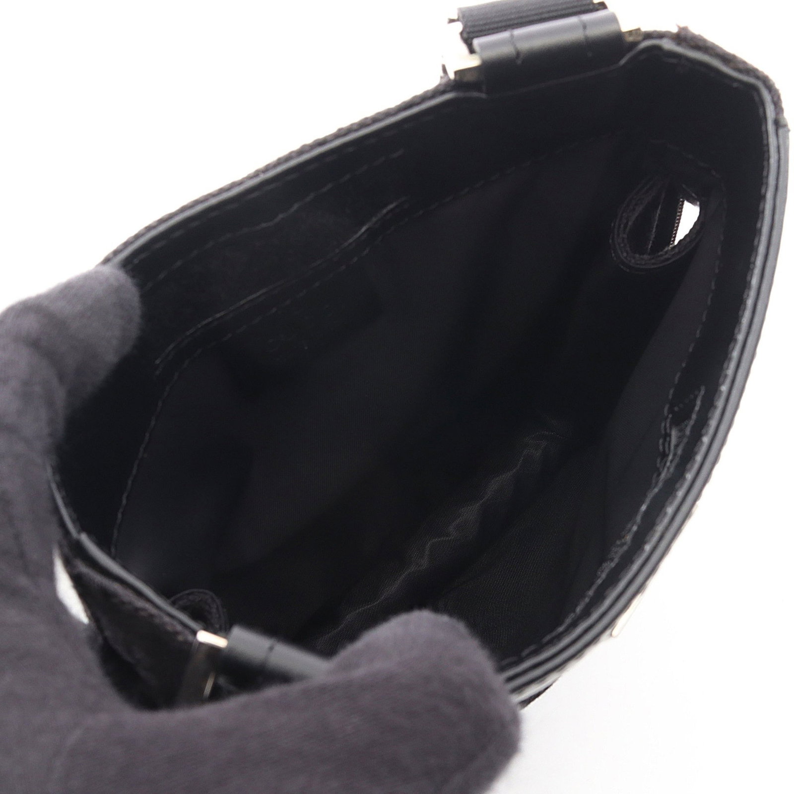 Gucci GG Canvas Shoulder Black - 3