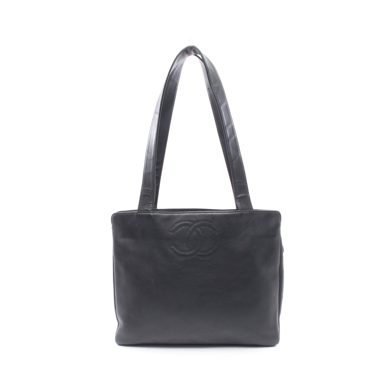 Chanel Coco Mark Tote Lamb Black BHW: Black Coco Mark shoulder tote in lambskin with black hardware. Accessories: serial seal, boutique seal. Serial: 617****. Size: H29 x W36 x D9 cm; strap 68.5 cm, max drop 31 cm.