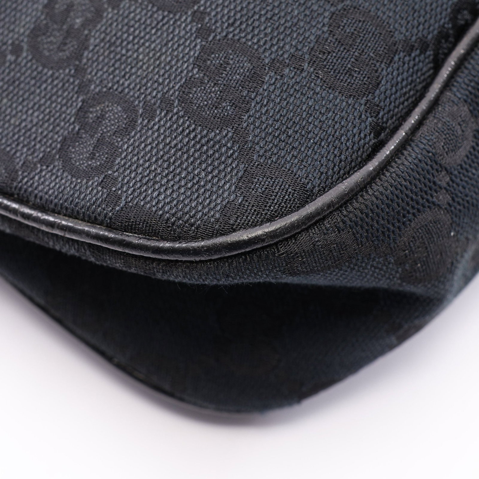 Gucci GG Canvas Shoulder Black - 5