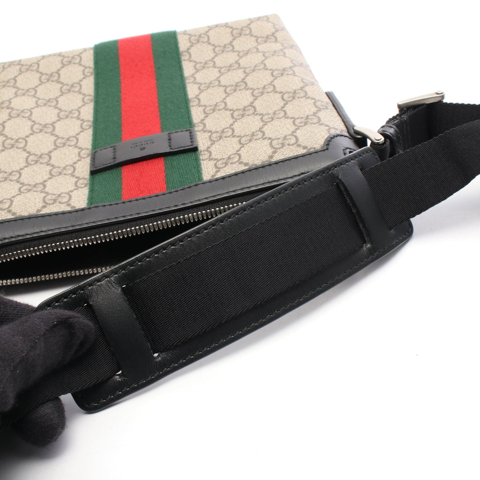 Gucci GG Supreme Web Flat Messenger - 9