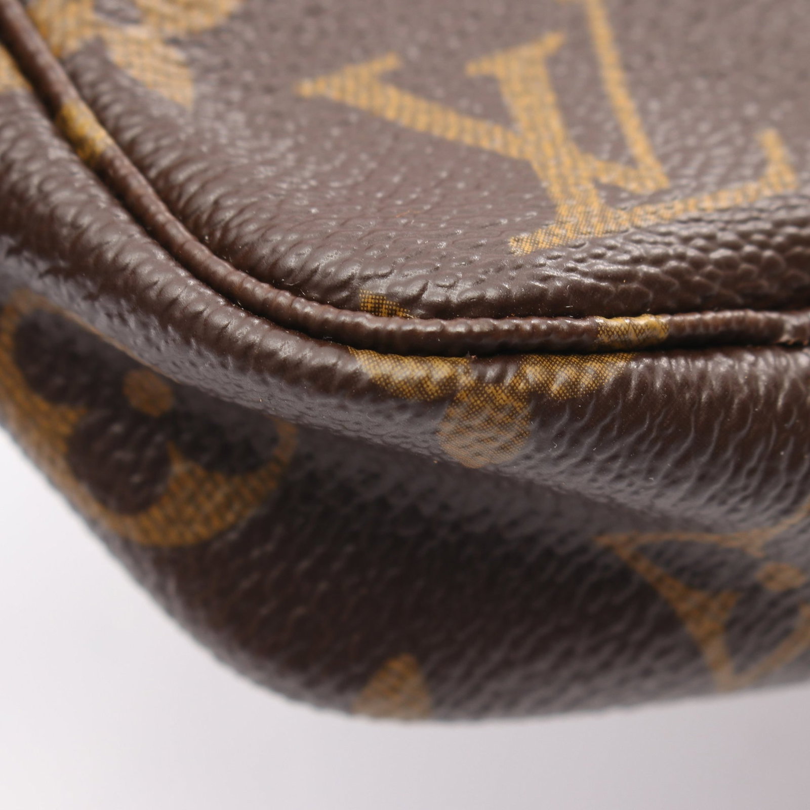 Louis Vuitton Pochette Accessoires - 6