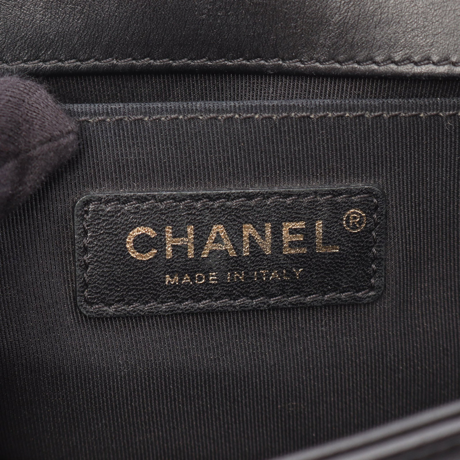 Chanel Boy Chevron Small Lamb Black - 4