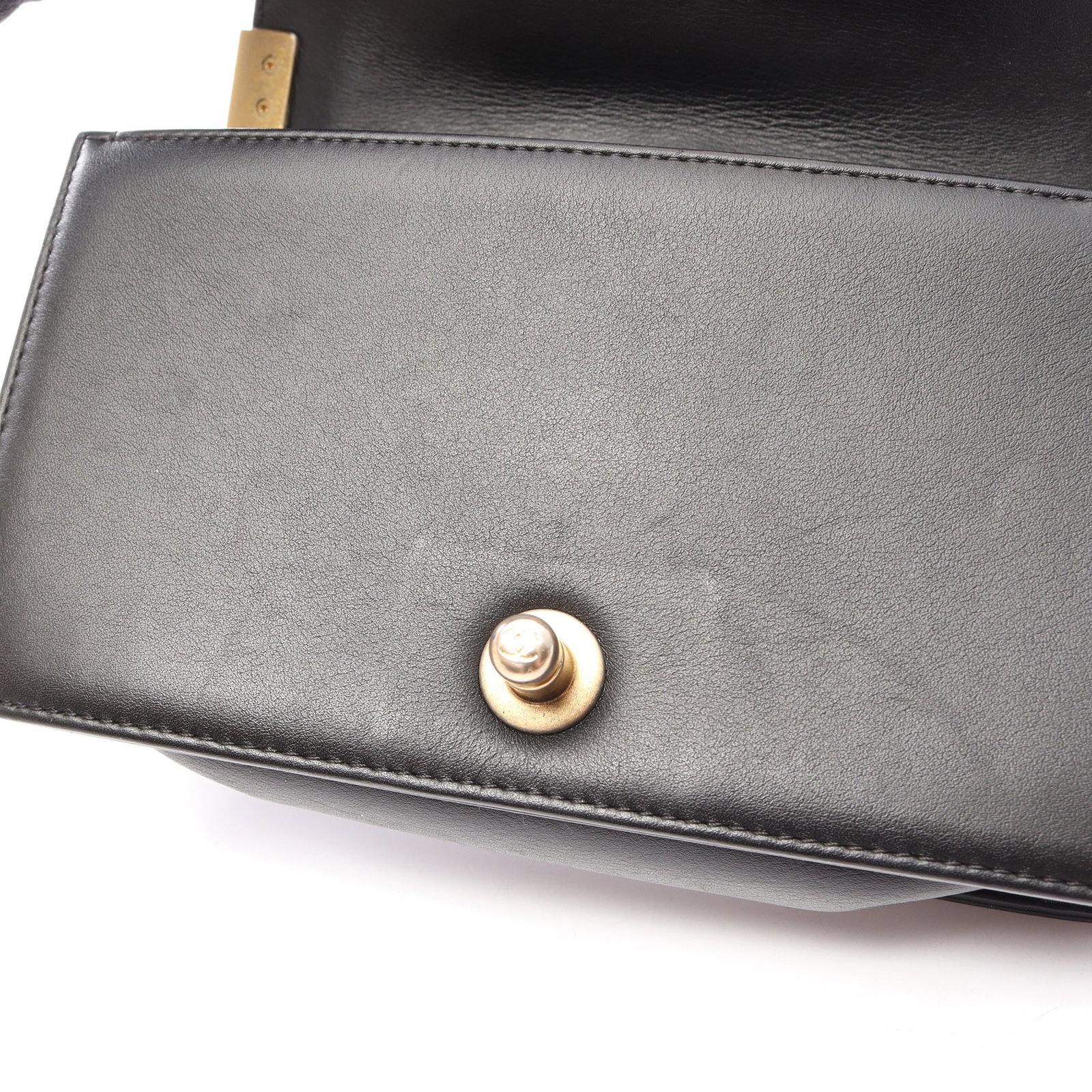 Chanel Boy Chevron Small Lamb Black - 8