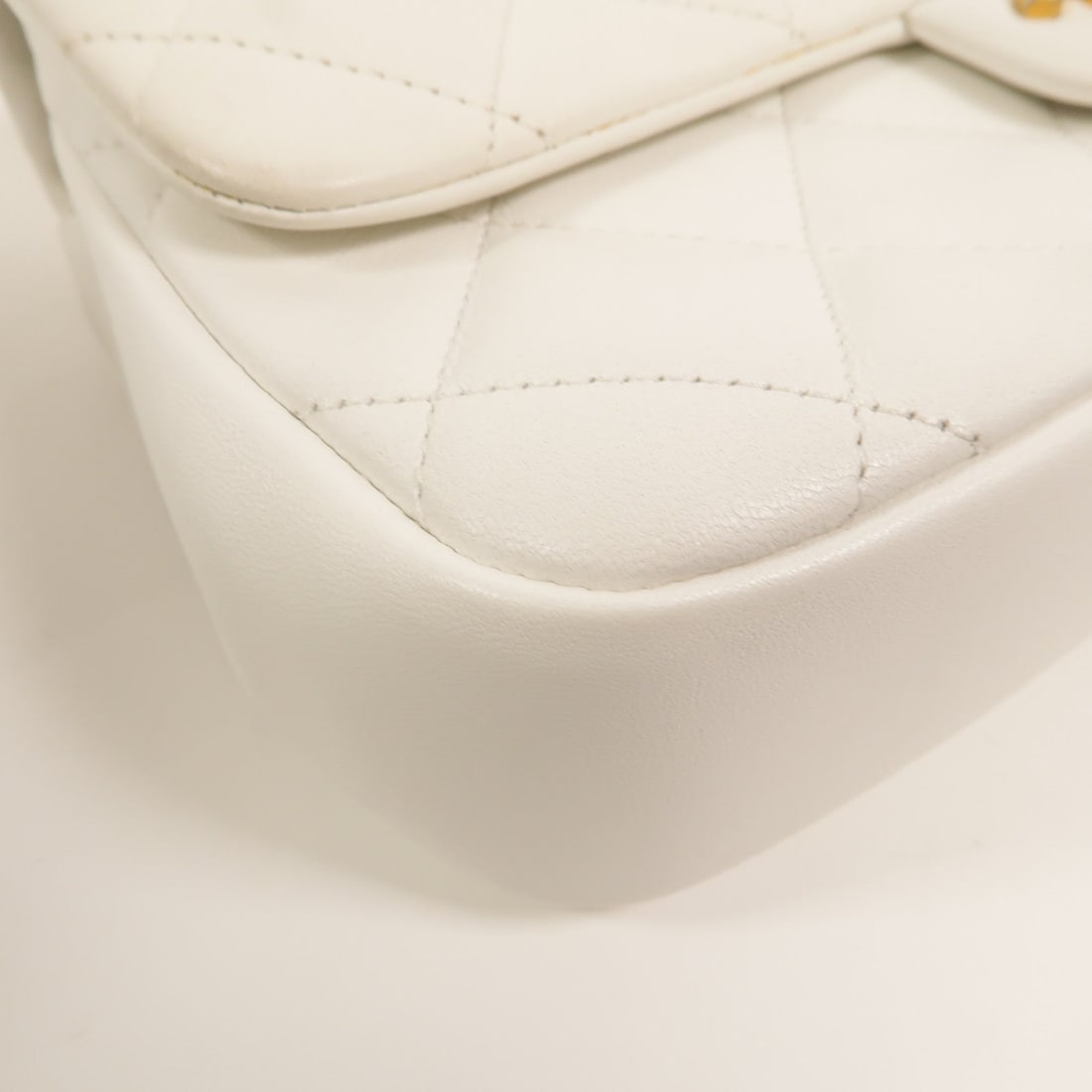 Chanel In The Loop Medium White - 13