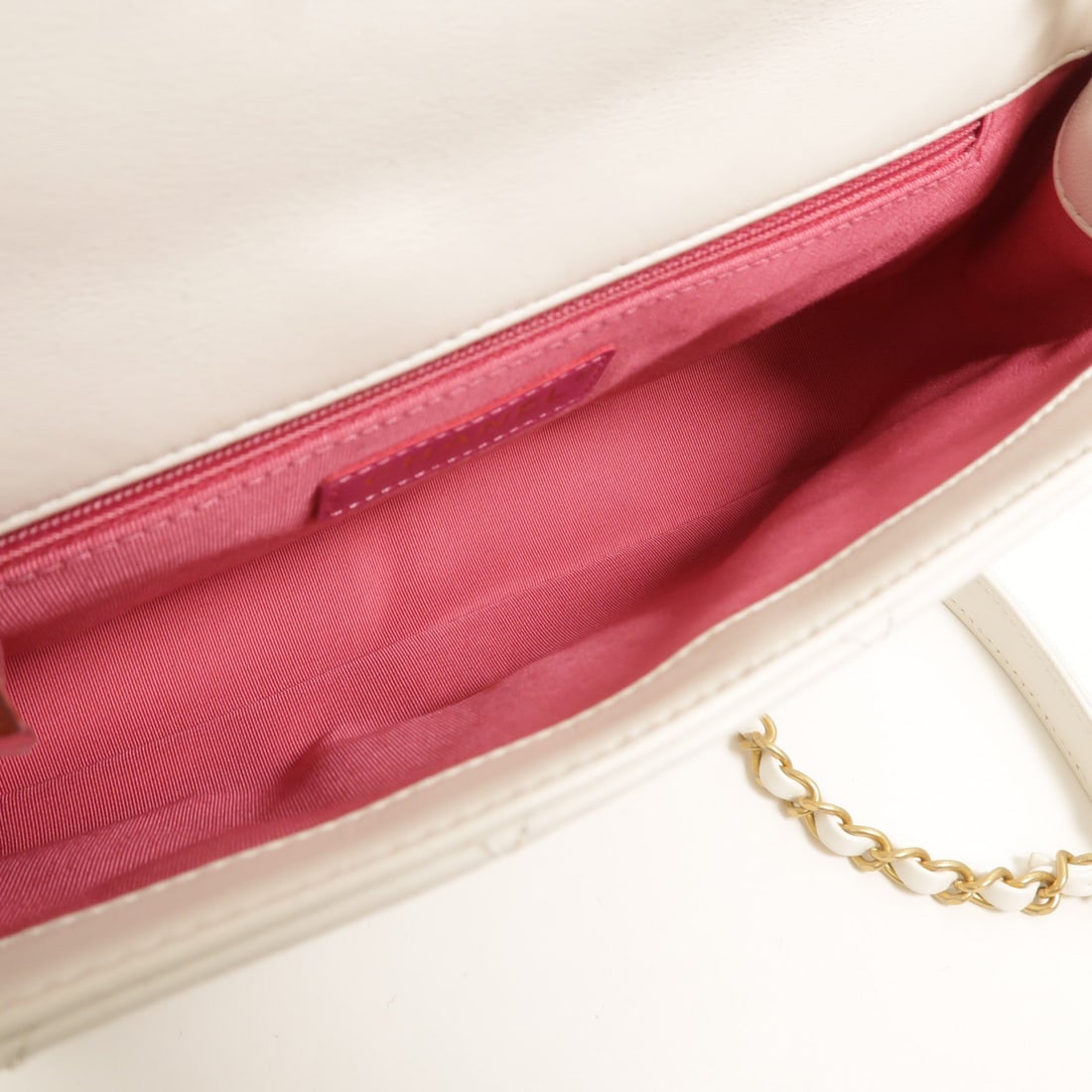 Chanel In The Loop Medium White - 5
