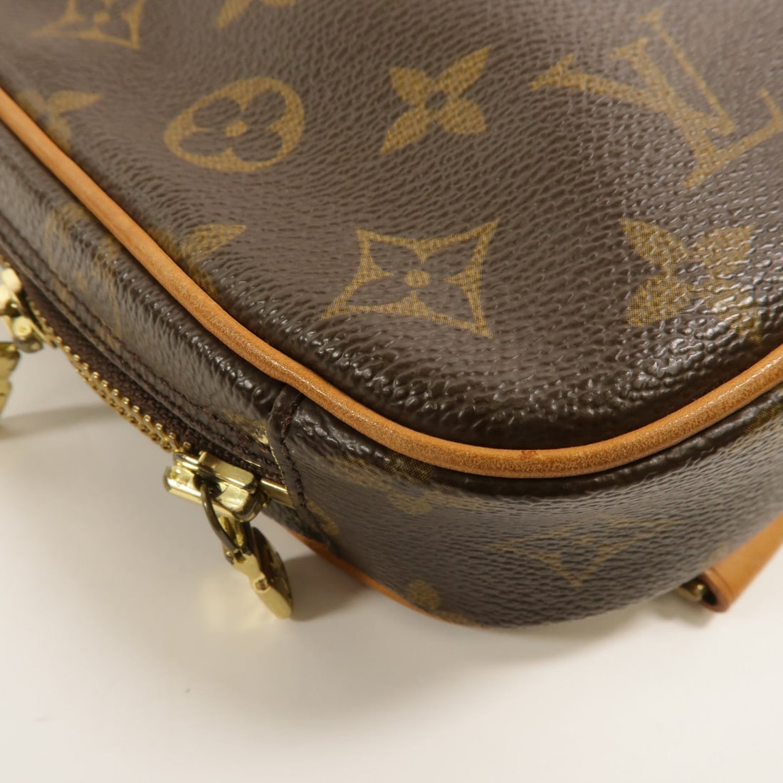 Louis Vuitton Pochette Gange Monogram - 11