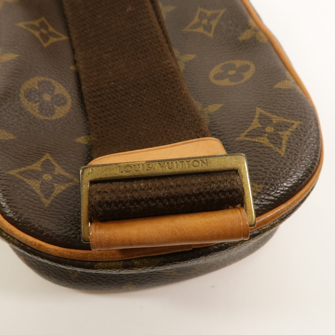 Louis Vuitton Pochette Gange Monogram - 14