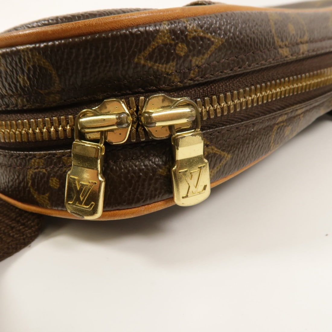 Louis Vuitton Pochette Gange Monogram - 15