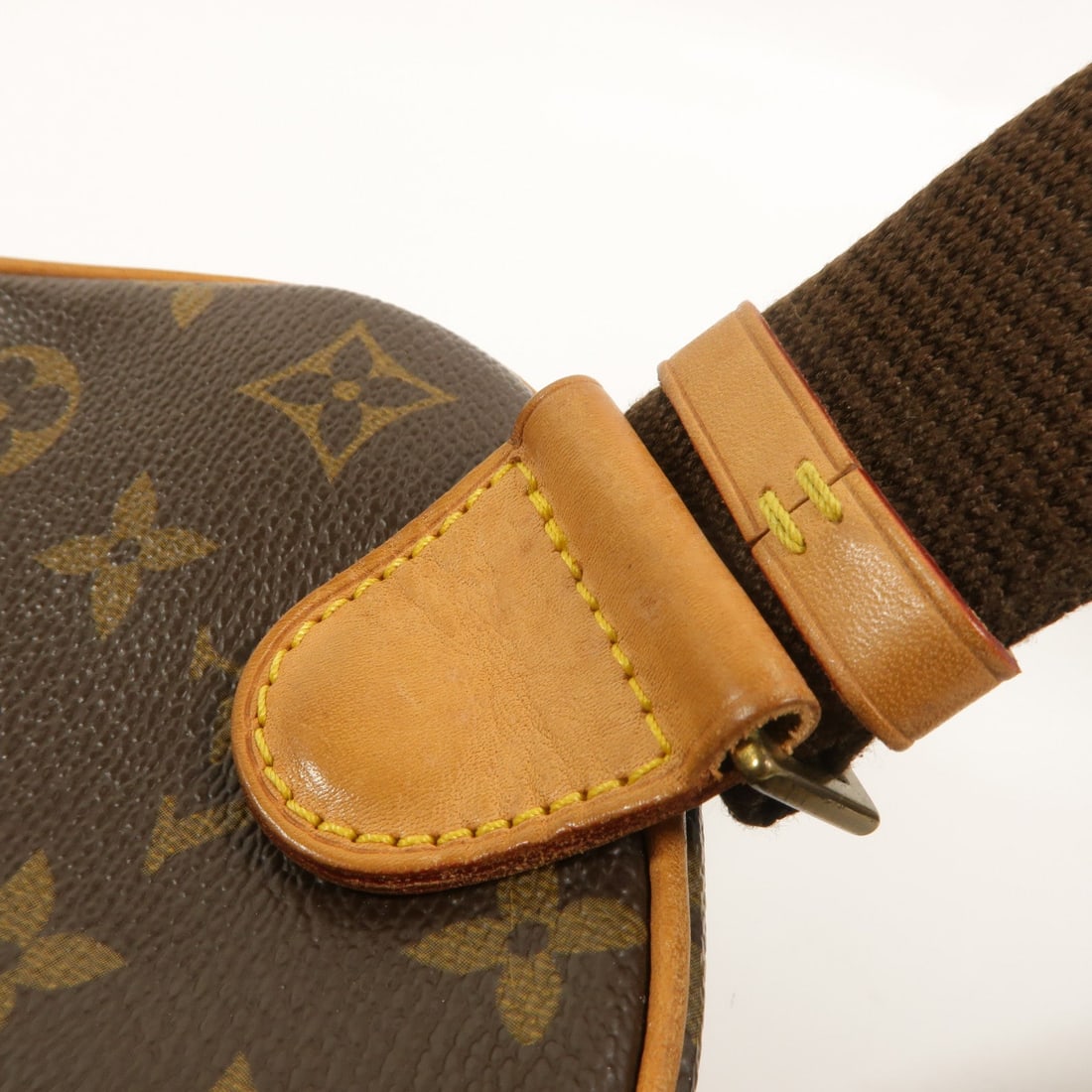 Louis Vuitton Pochette Gange Monogram - 16