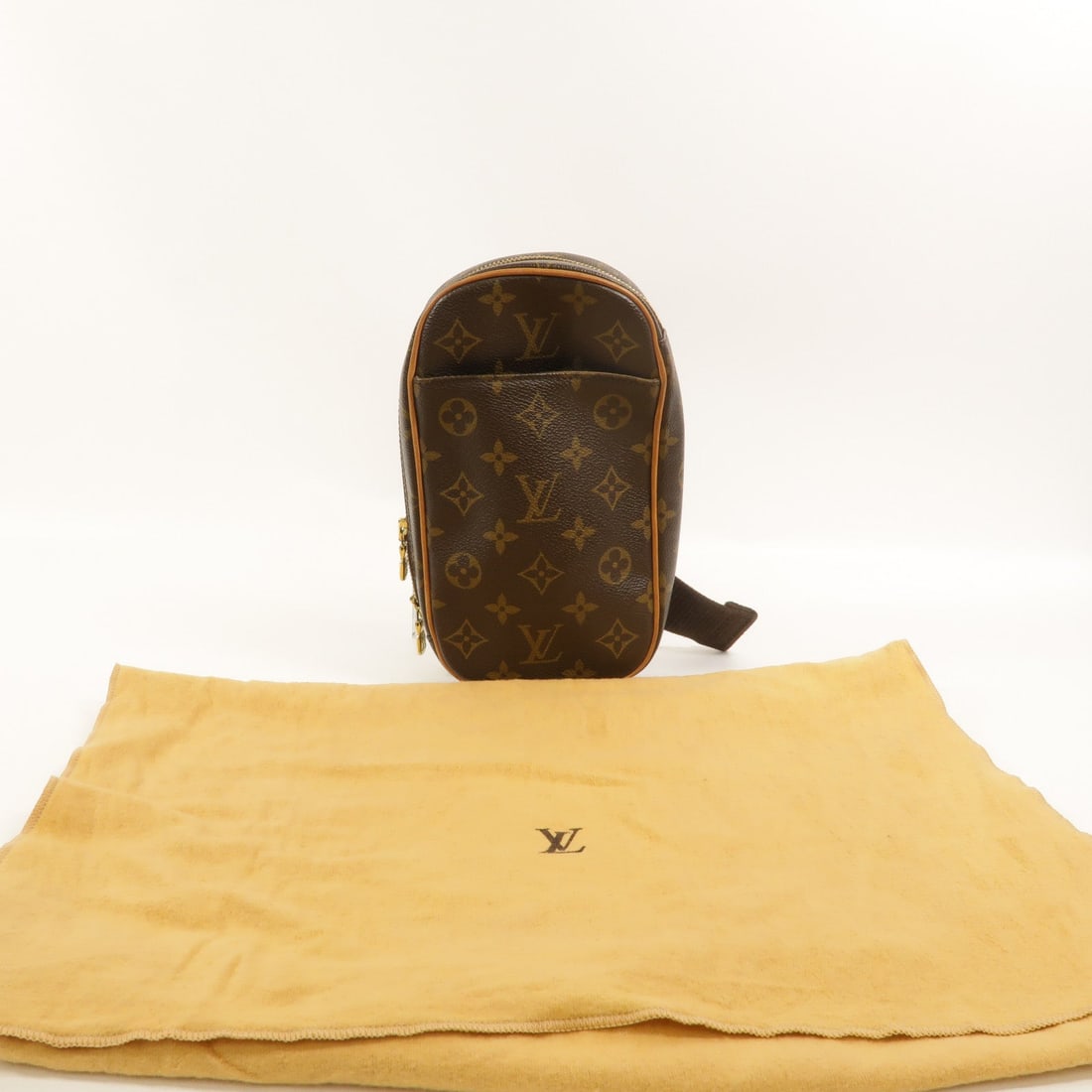Louis Vuitton Pochette Gange Monogram - 9