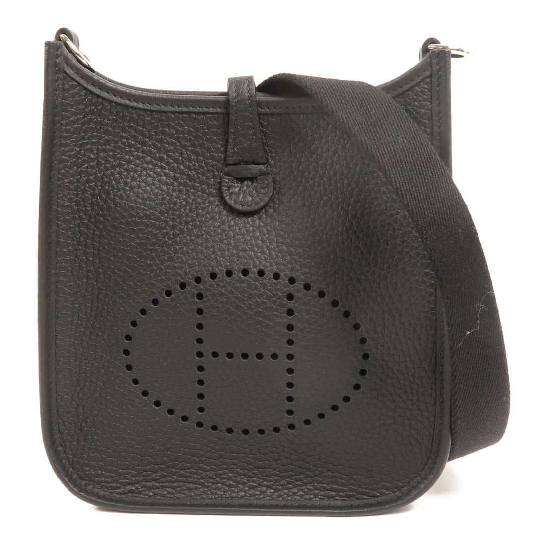 Hermes Evelyne TPM Clemence Noir: PHW. Noir black Evelyne TPM shoulder bag in Taurillon Clemence calfskin. Accessories: storage box, storage bags, shoulder strap. Product no.: G OH001BPG stamp (manufactured in 2026). Size: W17 x H19