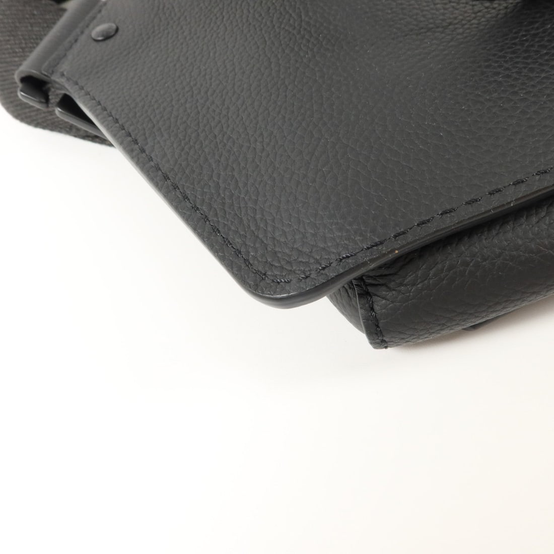 Louis Vuitton Takeoff Sling Black - 15