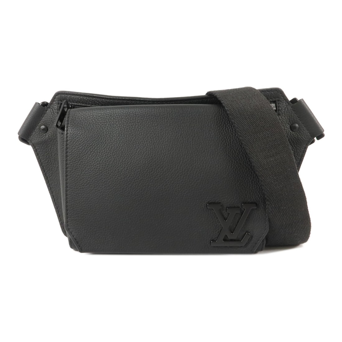 Louis Vuitton Takeoff Sling Black: Black Aerogram Takeoff Sling shoulder bag in Aerogram calfskin, model M57081. Accessories: storage bags. RFID. Size: W22-29.5 x H15.5 x D4 cm; shoulder 68-126 cm.