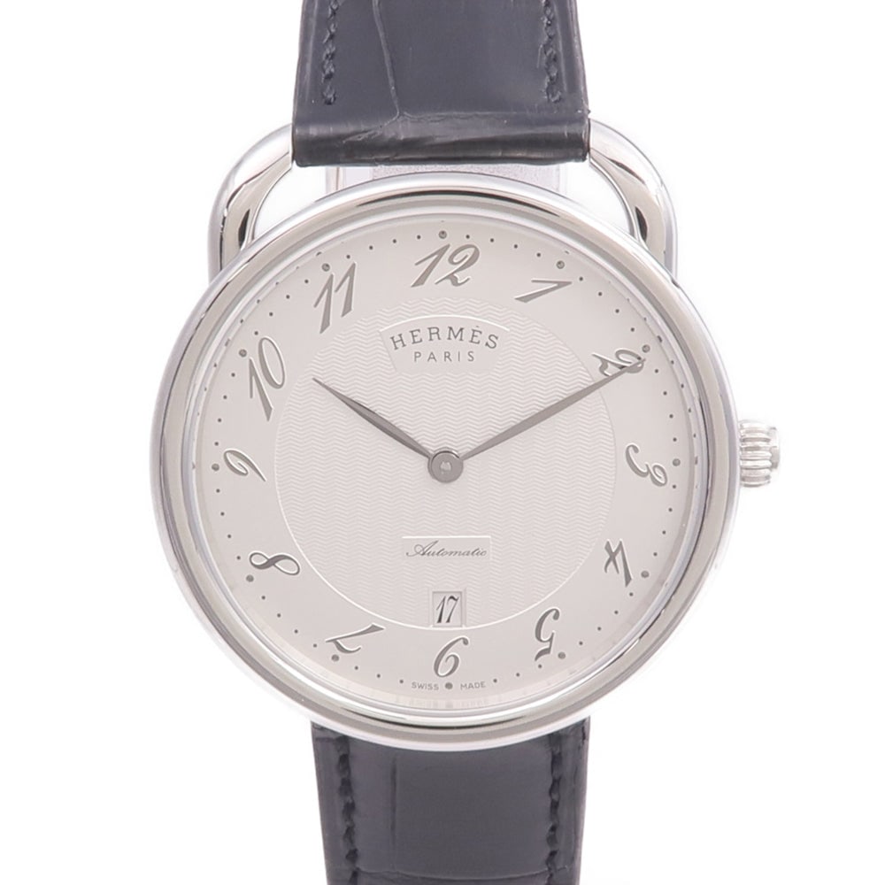 Chanel Premiere S Quartz SS Black: Quartz watch in stainless steel, black color. Accessories: storage box, guarantee, case. Case length 26-40mm; case side 20mm; max arm circumference 13.5cm; band width 13mm.