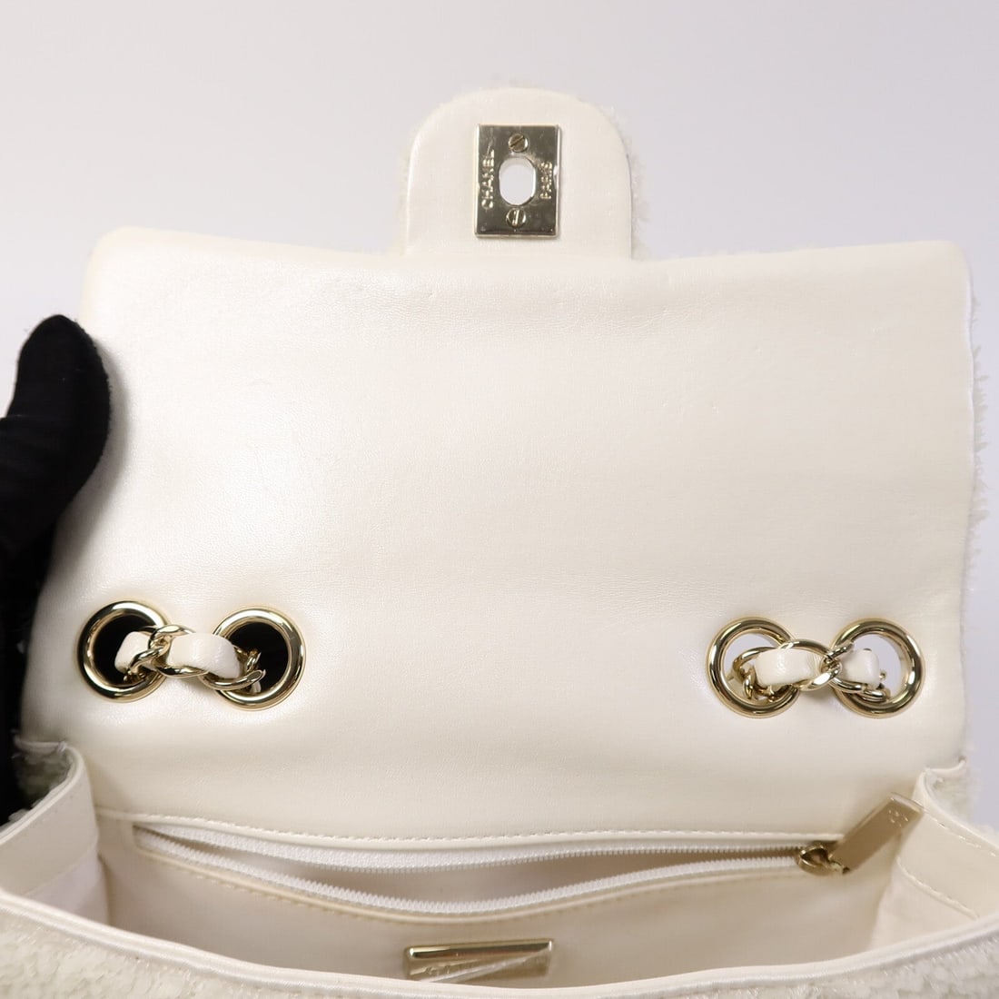 Chanel Mini Classic 20 Beads White - 15
