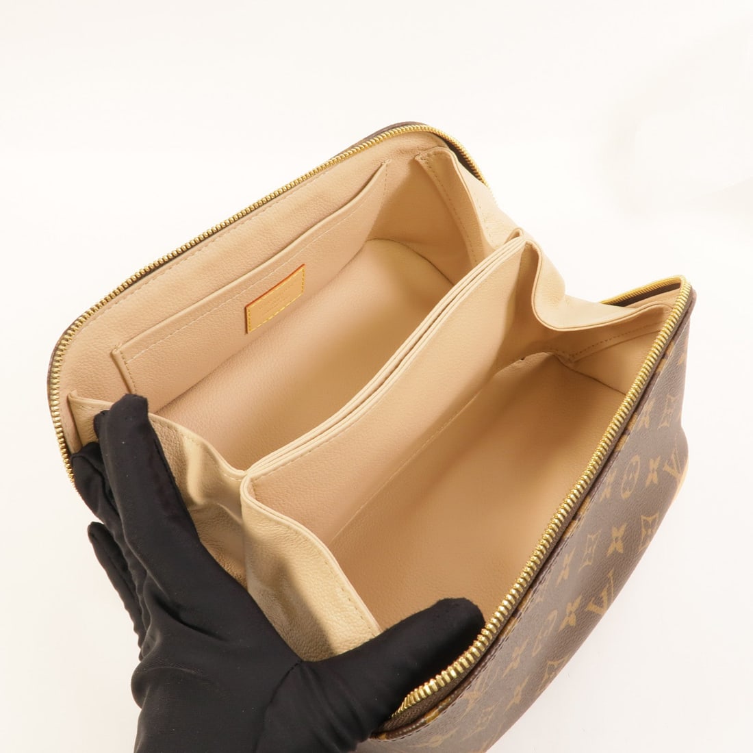 Louis Vuitton Toiletry Bag Monogram - 5