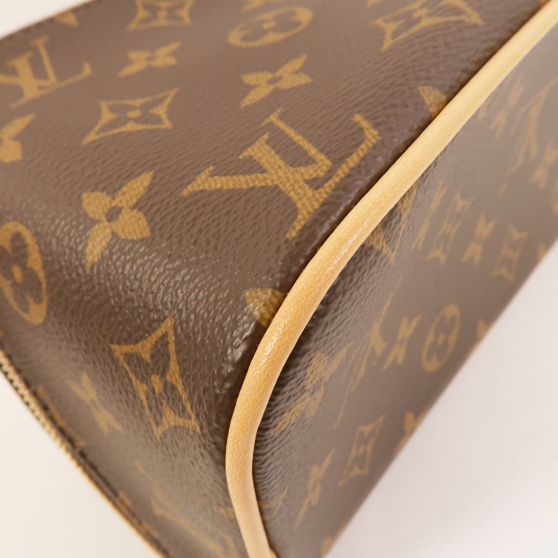 Louis Vuitton Toiletry Bag Monogram - 8