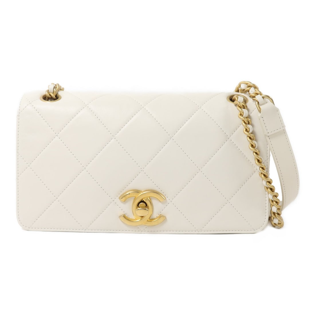 Chanel Lambskin Chain Bag White: White lambskin chain shoulder bag with storage bag, guarantee, and hologram sticker.