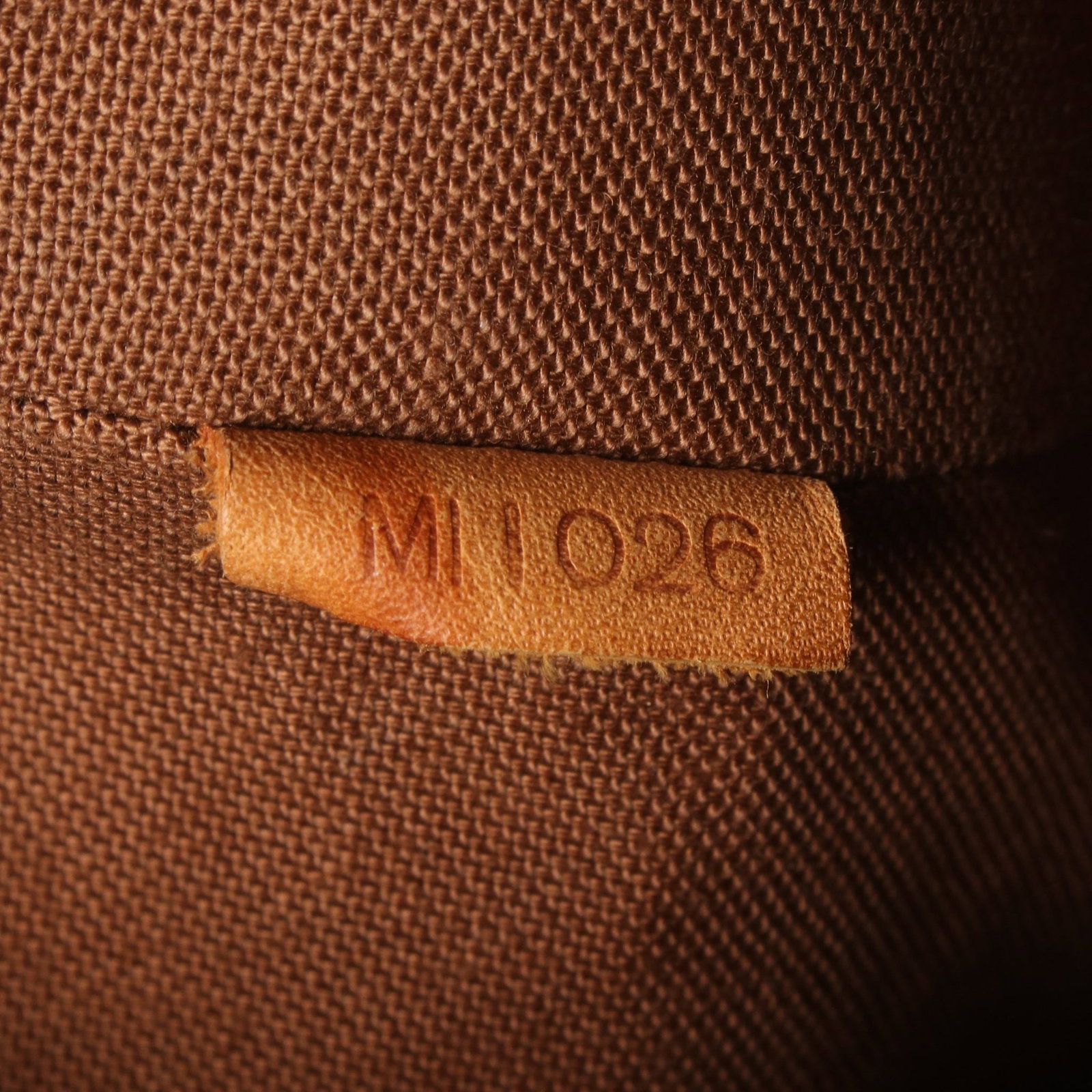 Louis Vuitton Bosphore Messenger PM - 5