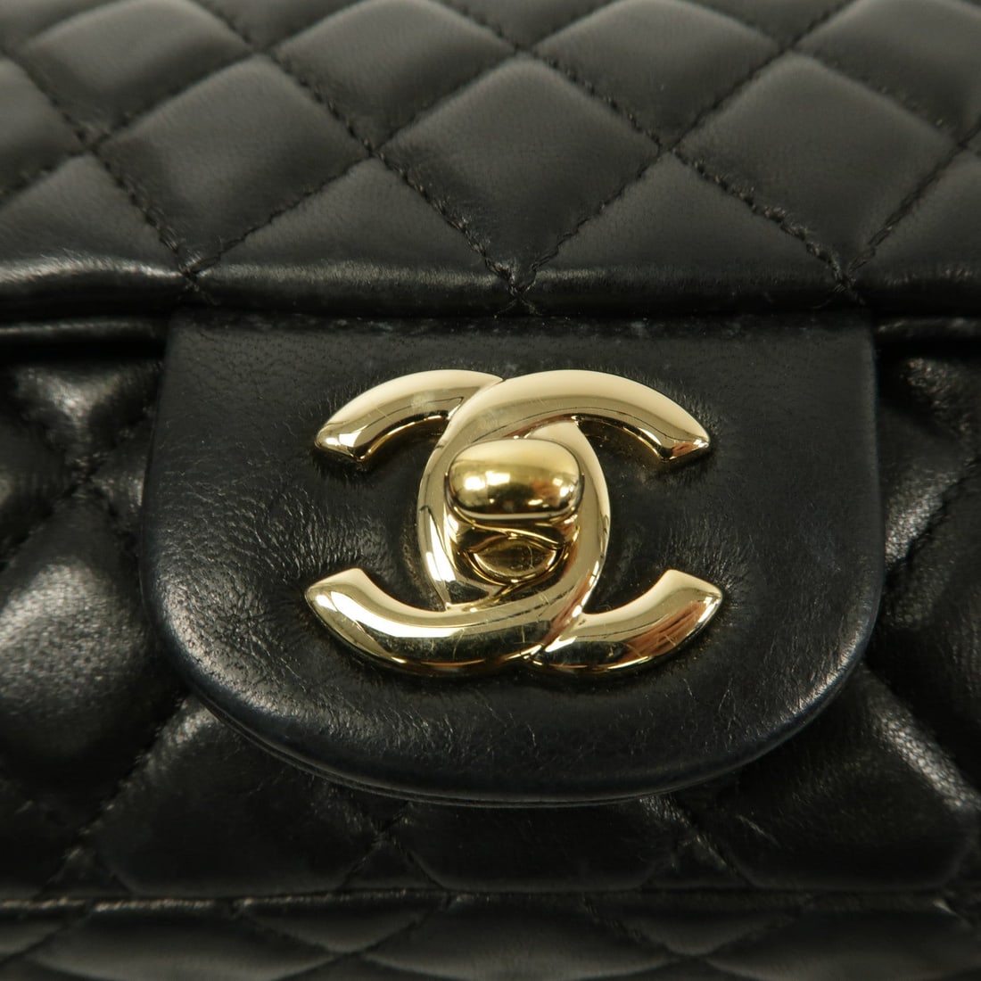 Chanel Lambskin Chain Shoulder Bag Black - 10