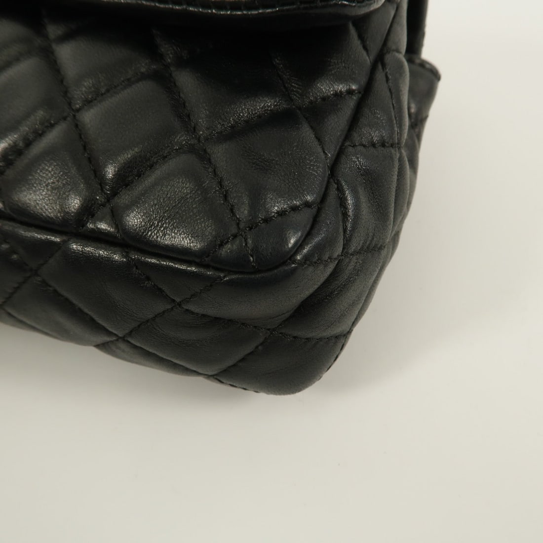 Chanel Lambskin Chain Shoulder Bag Black - 6