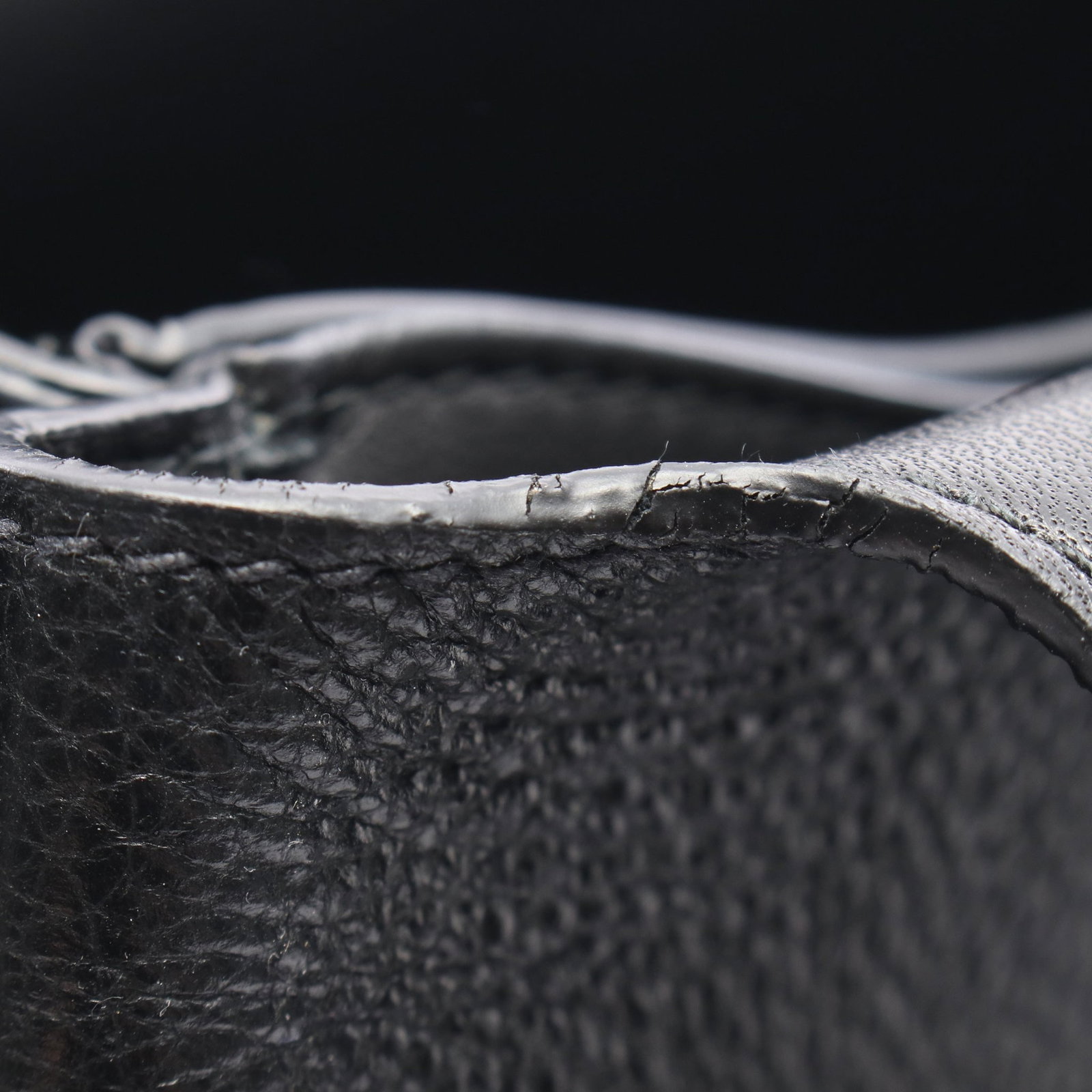 Prada Medium Tote Leather Black - 5