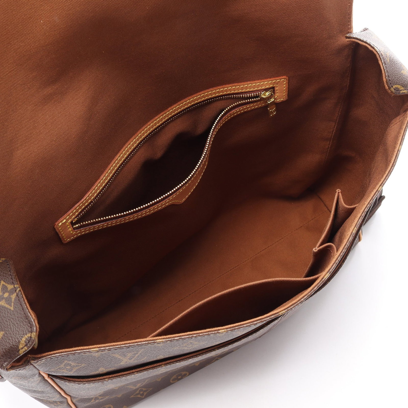 Louis Vuitton Aves Monogram Bag - 3