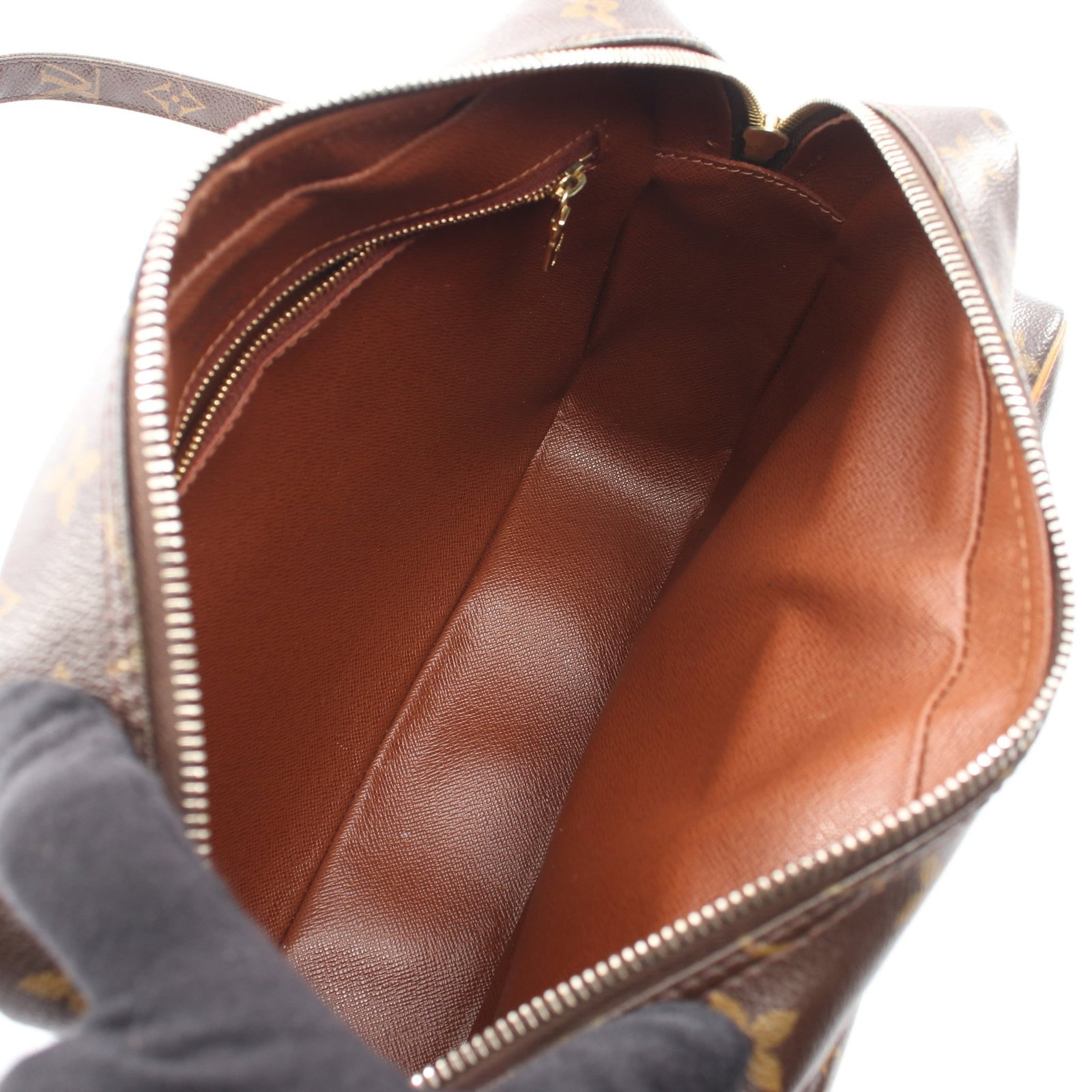 Louis Vuitton Nil Monogram Bag - 3