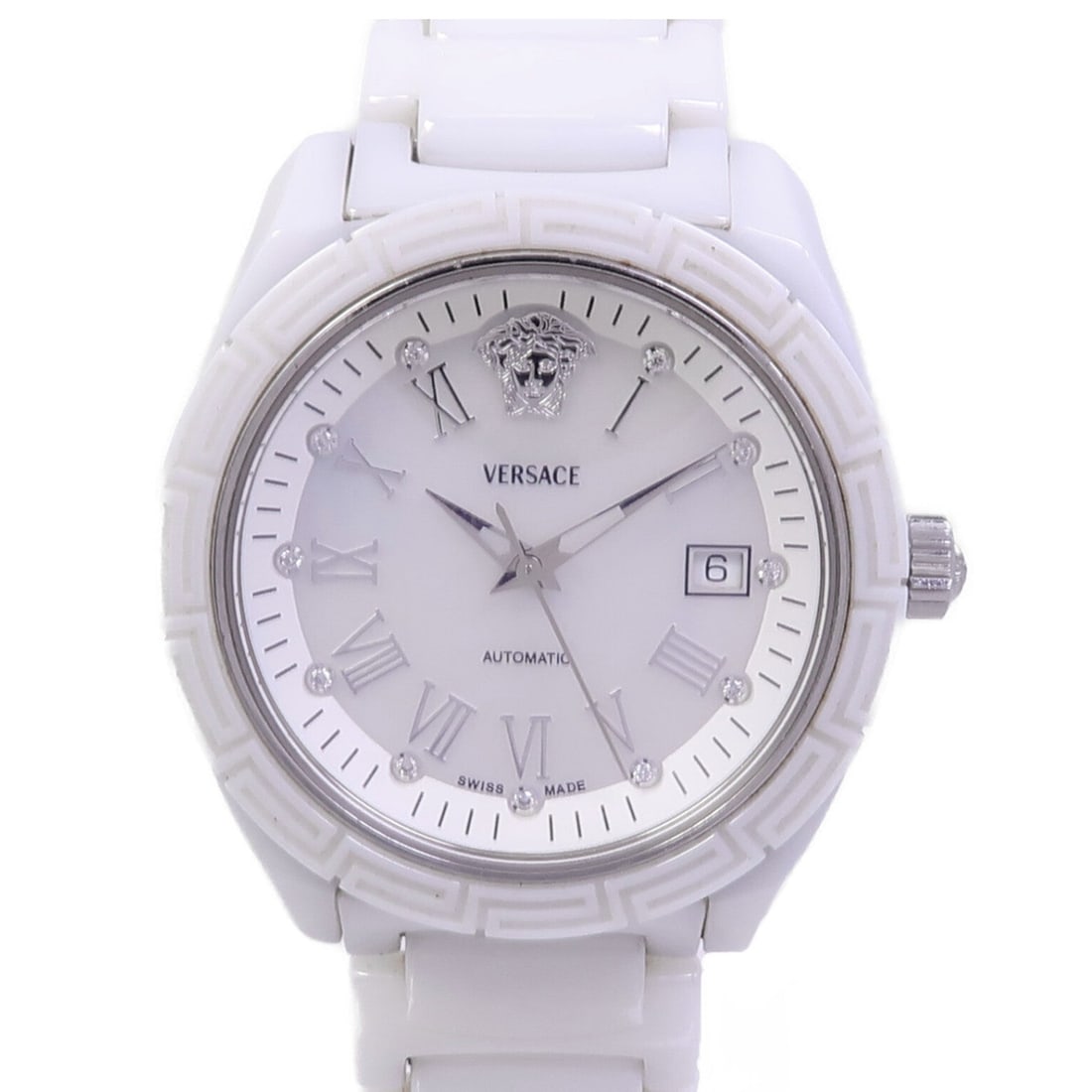 Versace DV One Auto Ceramic White: Automatic watch in ceramic, white / white color. Accessories: none. Case diameter 40mm; max arm circumference 14cm; band width 20mm.
