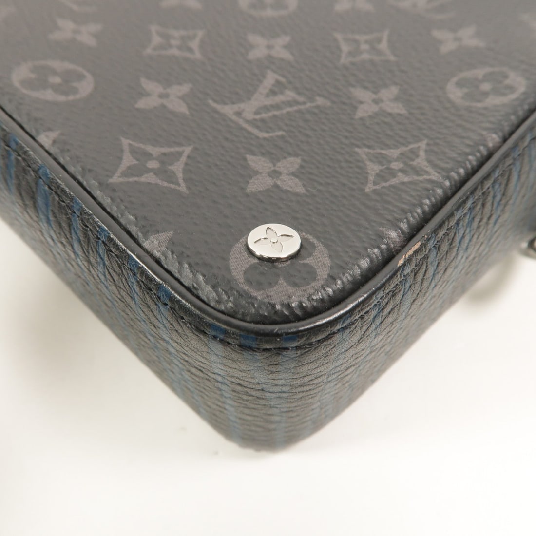 LV Volga On Strap Eclipse - 13