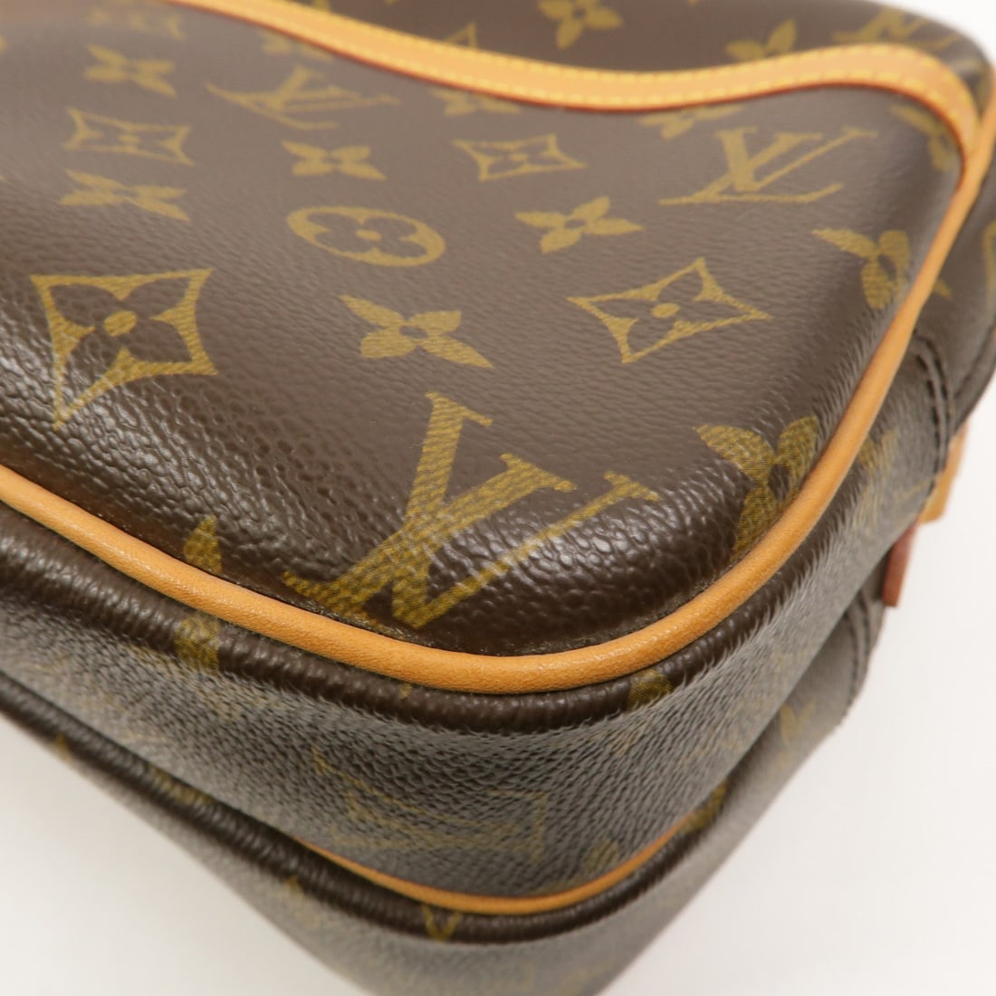 LV Reporter PM Monogram Bag - 11