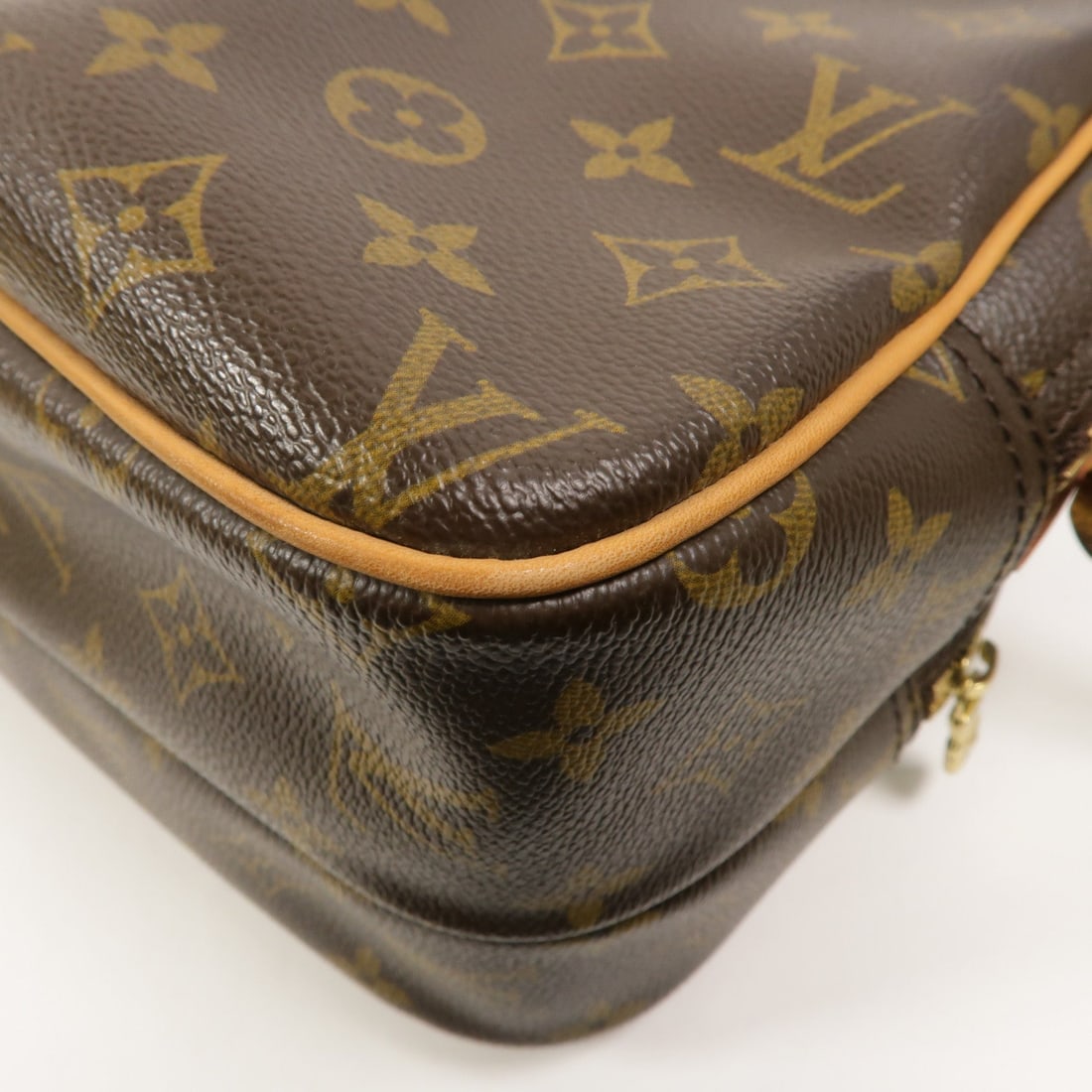 LV Reporter PM Monogram Bag - 13