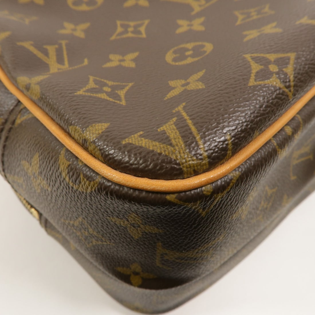 LV Reporter PM Monogram Bag - 14