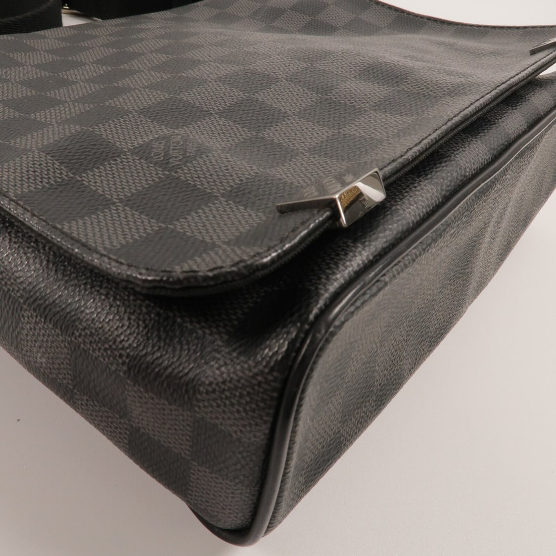 LV District PM Graphite Bag - 10