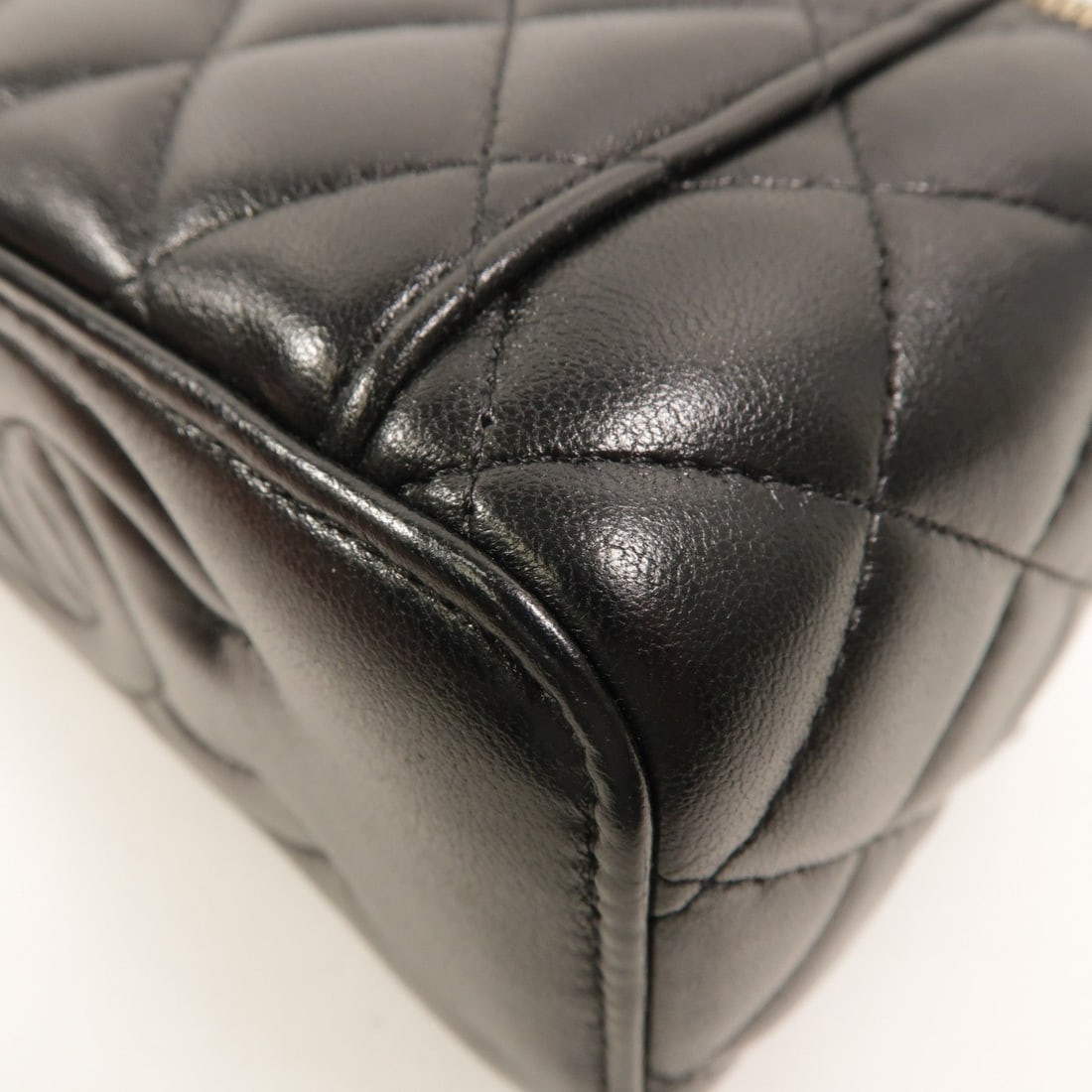 Chanel Vanity Case Chain Lambskin - 15
