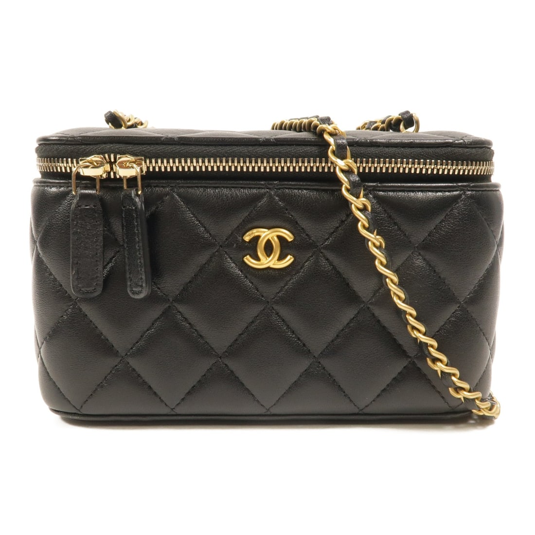 Chanel Vanity Case Chain Lambskin: Lambskin vanity case chain shoulder bag in black with GHW. Includes storage bags and hologram sticker. Size 16 x 10 x 8 cm; shoulder 117 cm.