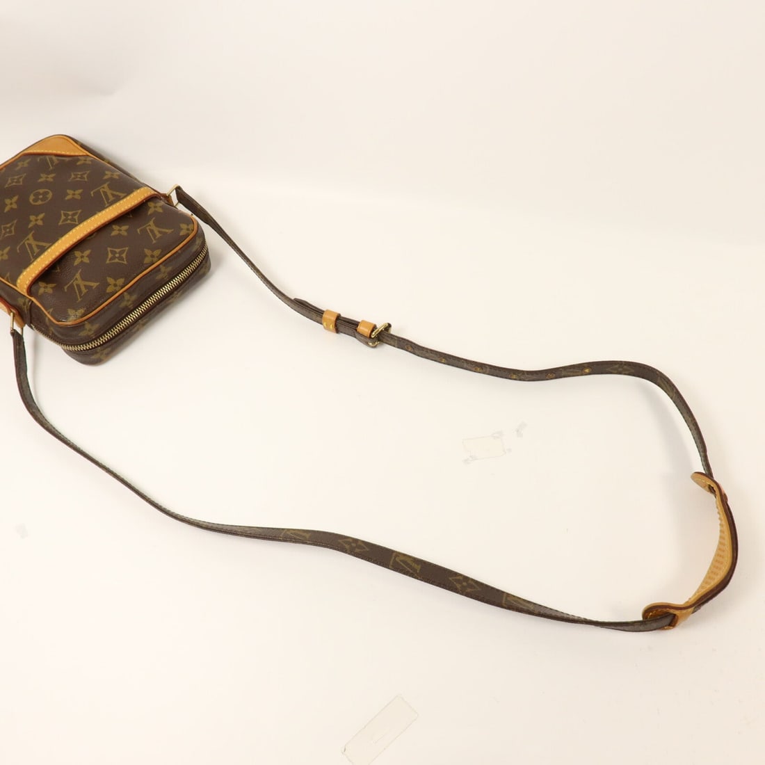 Louis Vuitton Danube Monogram - 8