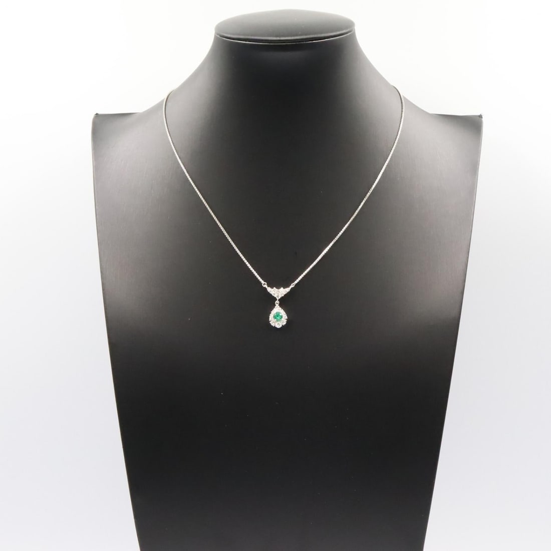 Pt850 Emerald Diamond Necklace - 5