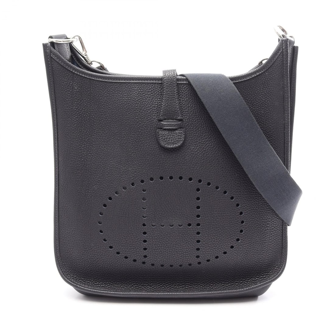 Hermes Evelyne 1 PM Blue Indigo: Evelyne 1 PM shoulder bag in Blue indigo navy leather. Size: W28 x H26 x D8 cm. Shoulder 91.5 cm. 2002 year.