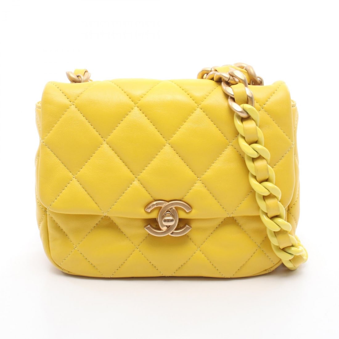 Chanel Small Flap Yellow Lambskin: Yellow Matelasse Small Flap Plastic Chain bag in lambskin. Size: W18.5 x H15.5 x D5 cm. Shoulder 112 cm.