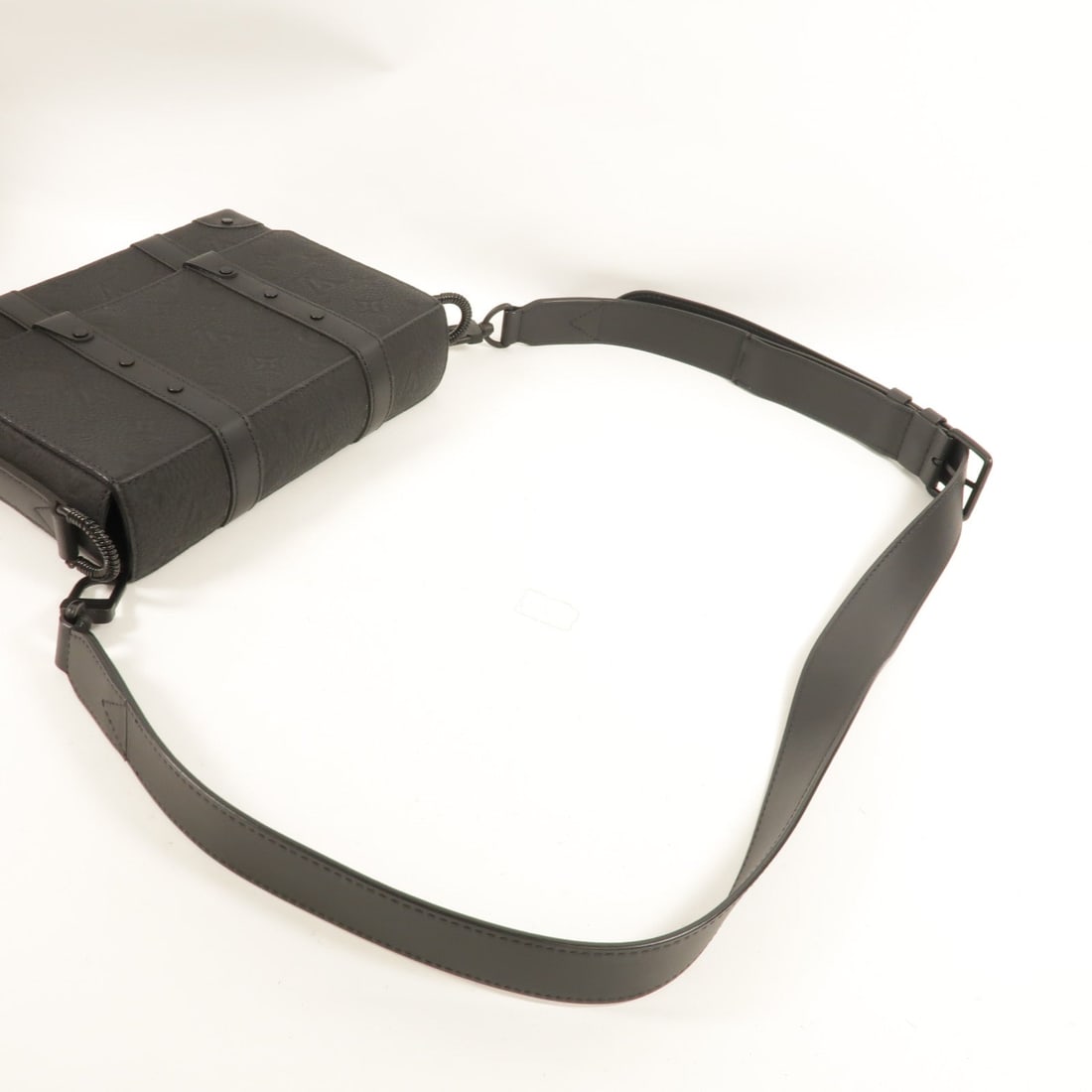 Louis Vuitton Trunk Messenger Black - 6
