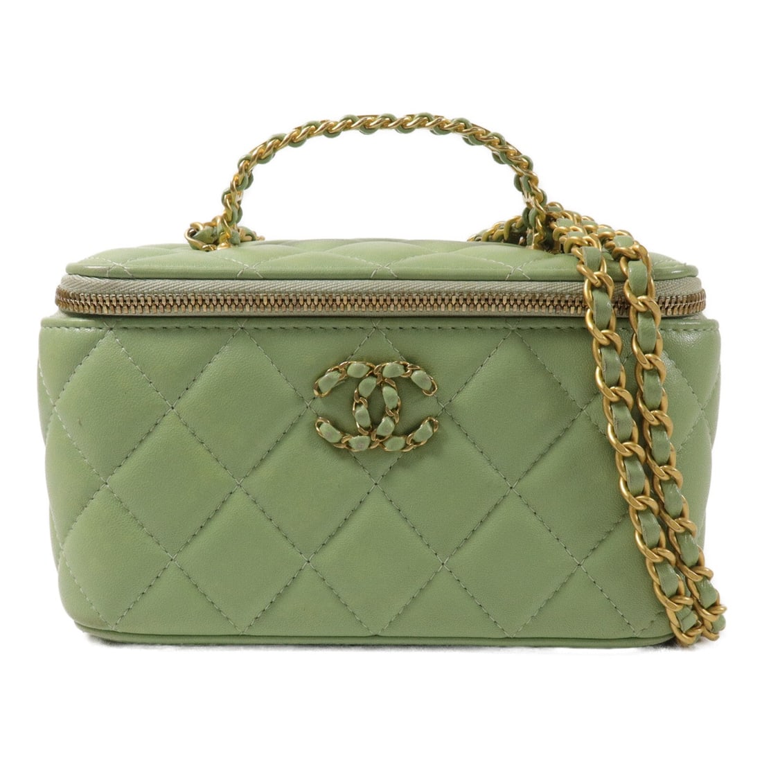 Chanel CC GHW Vanity Case Green: CC GHW Vanity Case 2 way chain shoulder bag in green lambskin. Size: W16 x H10 x D8 cm. Handle 13 cm. Shoulder 116 cm. Includes hologram sticker.